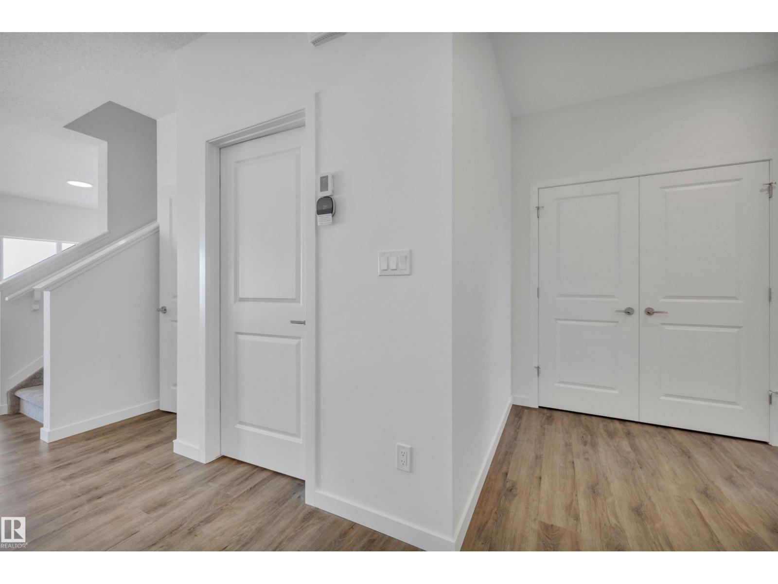 311 22 St Sw, Edmonton, Alberta