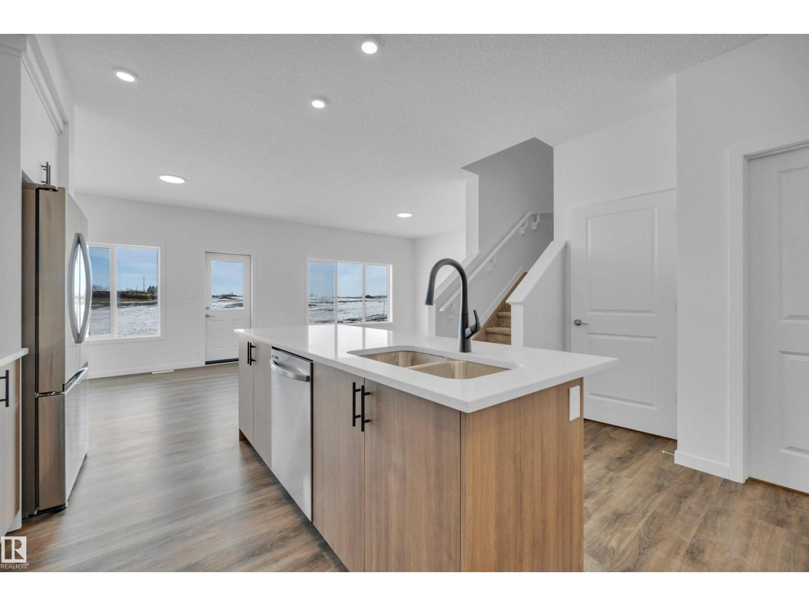 311 22 St Sw, Edmonton, Alberta