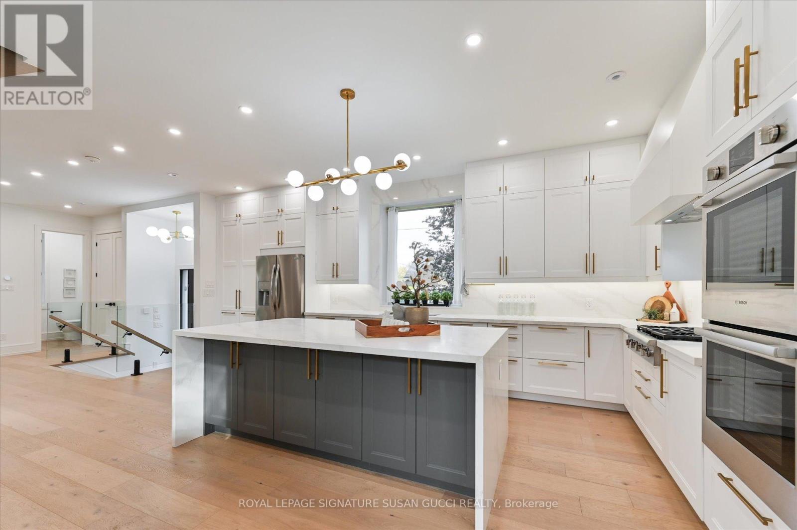 32 Treadway Boulevard, Toronto (east York), Ontario