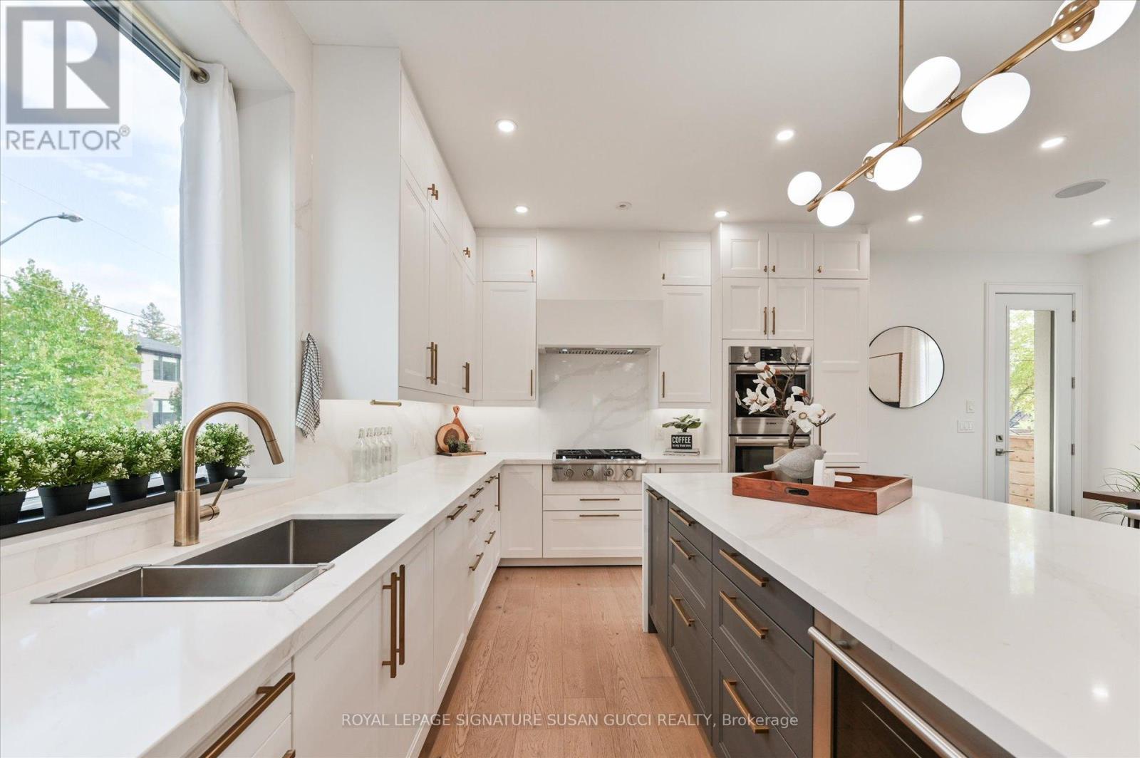 32 Treadway Boulevard, Toronto (east York), Ontario