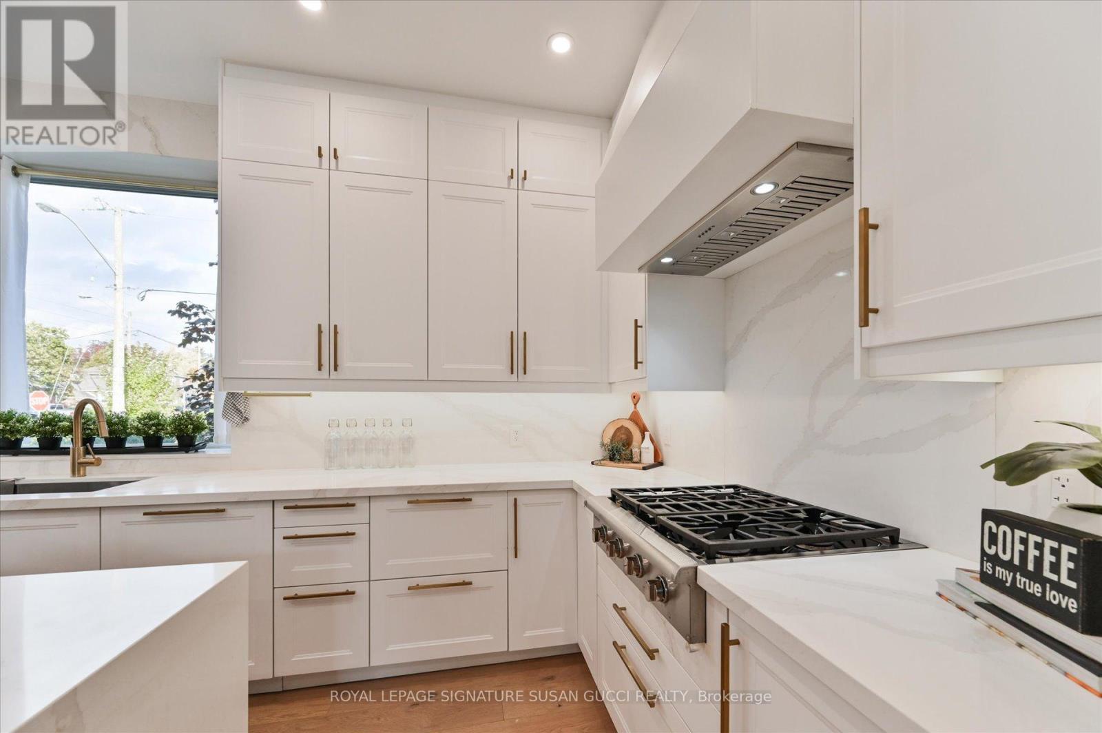 32 Treadway Boulevard, Toronto (east York), Ontario