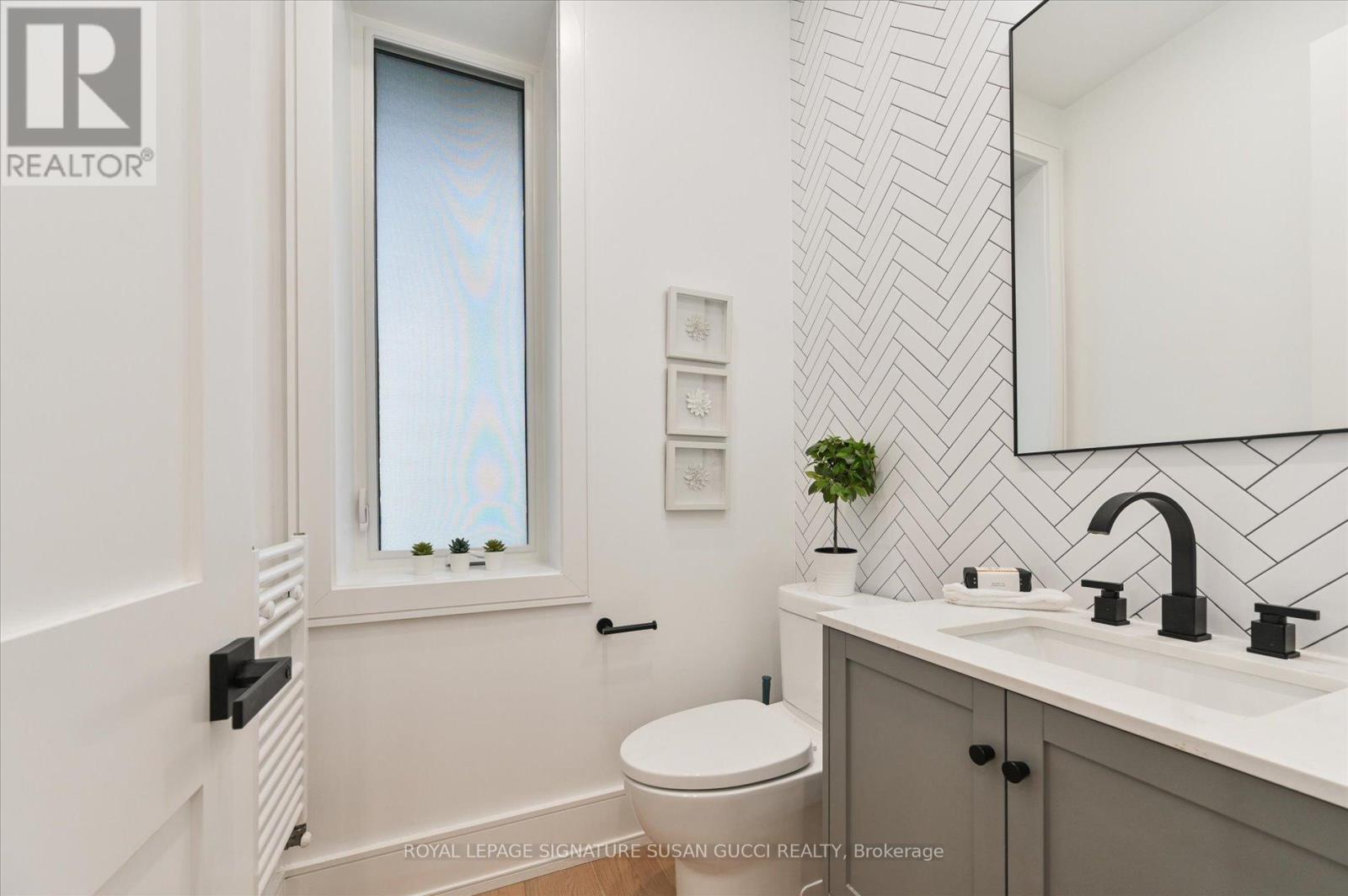 32 Treadway Boulevard, Toronto (east York), Ontario