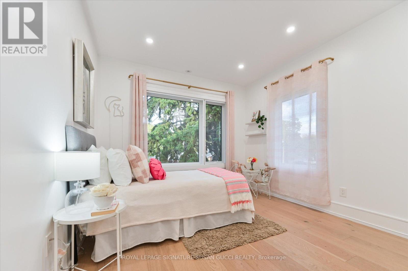 32 Treadway Boulevard, Toronto (east York), Ontario