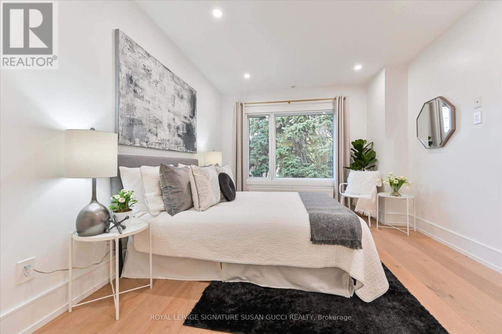 32 Treadway Boulevard, Toronto (east York), Ontario