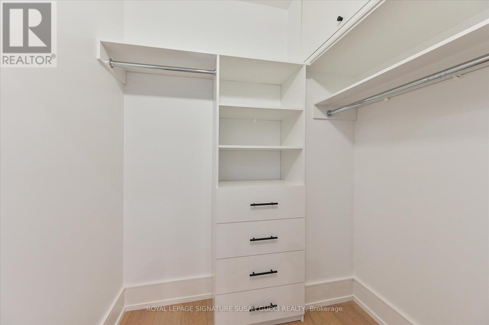 32 Treadway Boulevard, Toronto (east York), Ontario