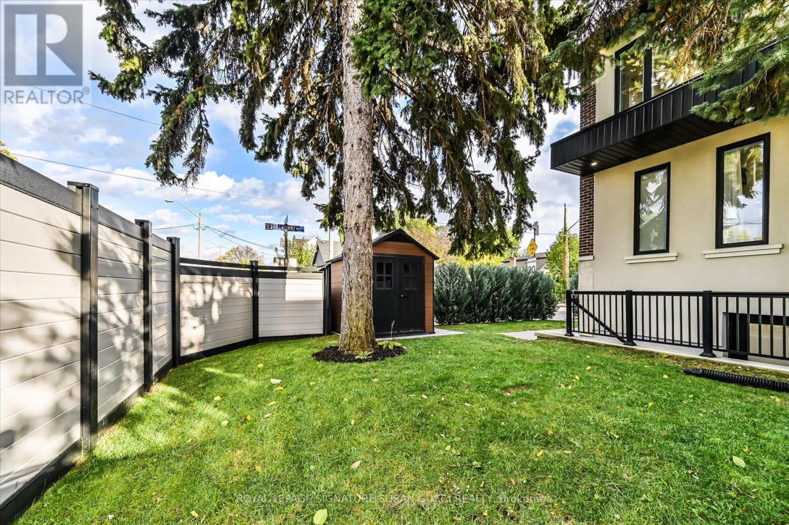 32 Treadway Boulevard, Toronto (east York), Ontario