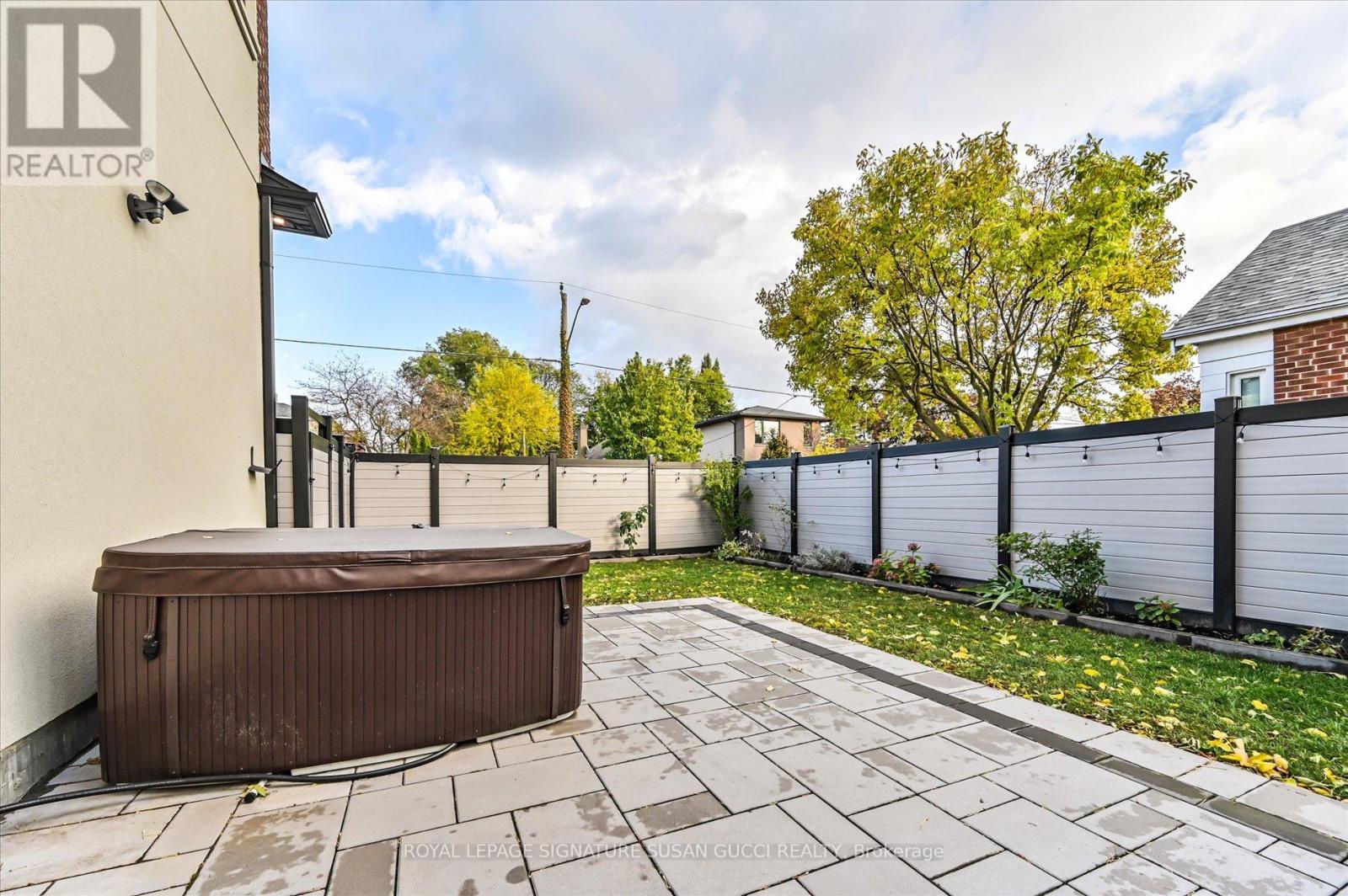 32 Treadway Boulevard, Toronto (east York), Ontario