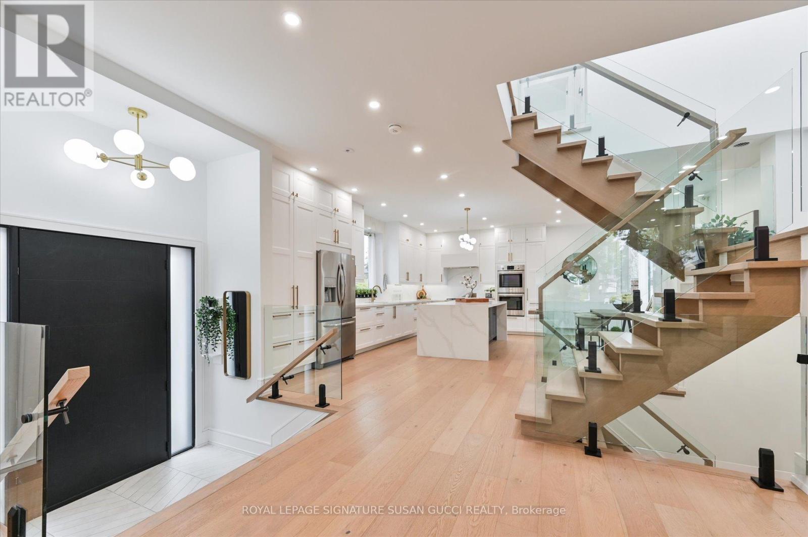 32 Treadway Boulevard, Toronto (east York), Ontario