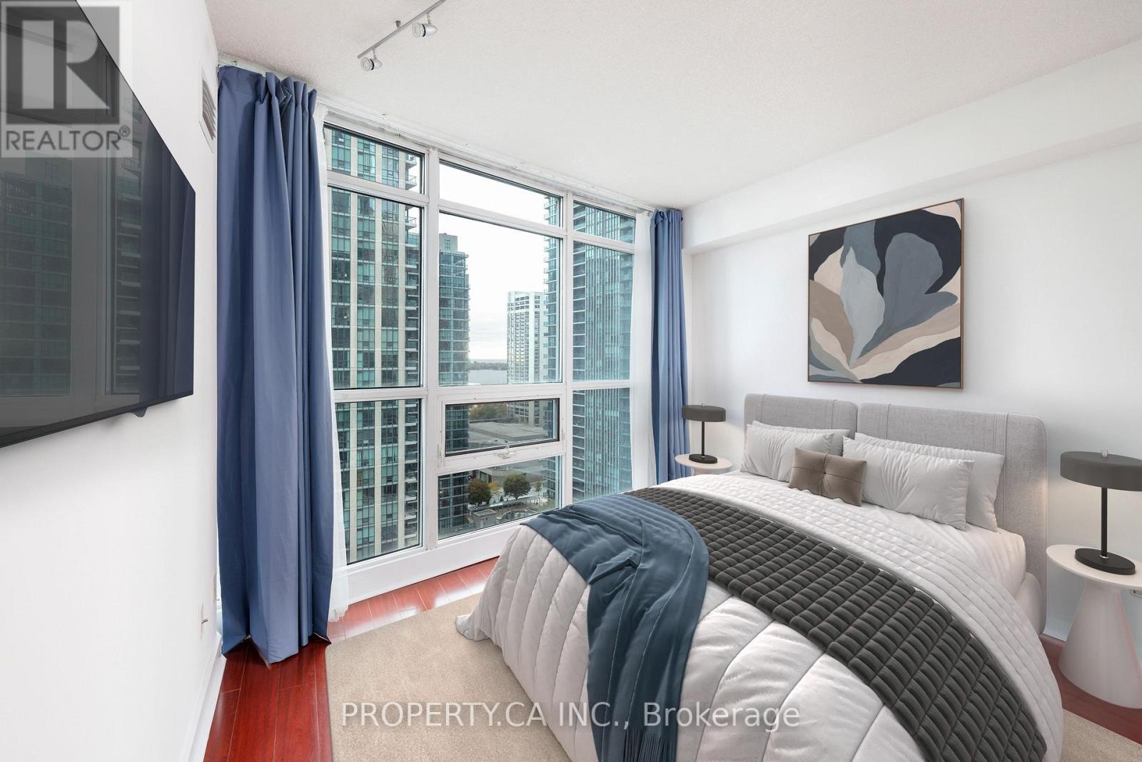 2011 - 18 Yonge Street, Toronto (waterfront Communities), Ontario