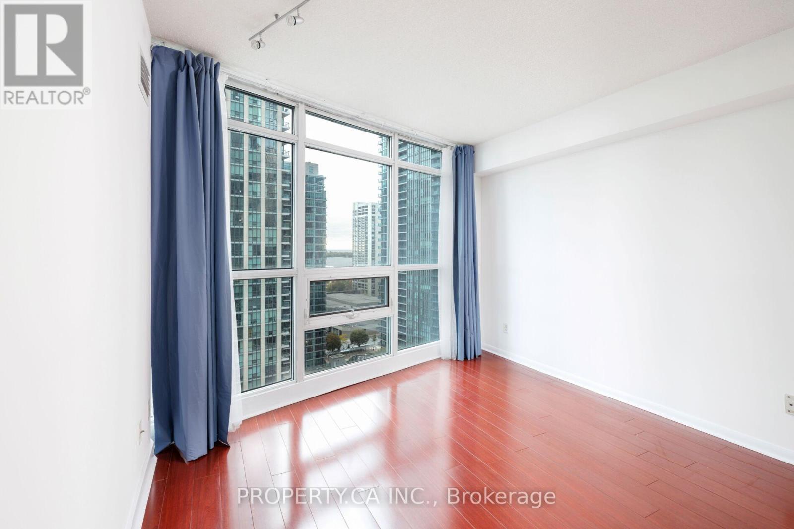 2011 - 18 Yonge Street, Toronto (waterfront Communities), Ontario