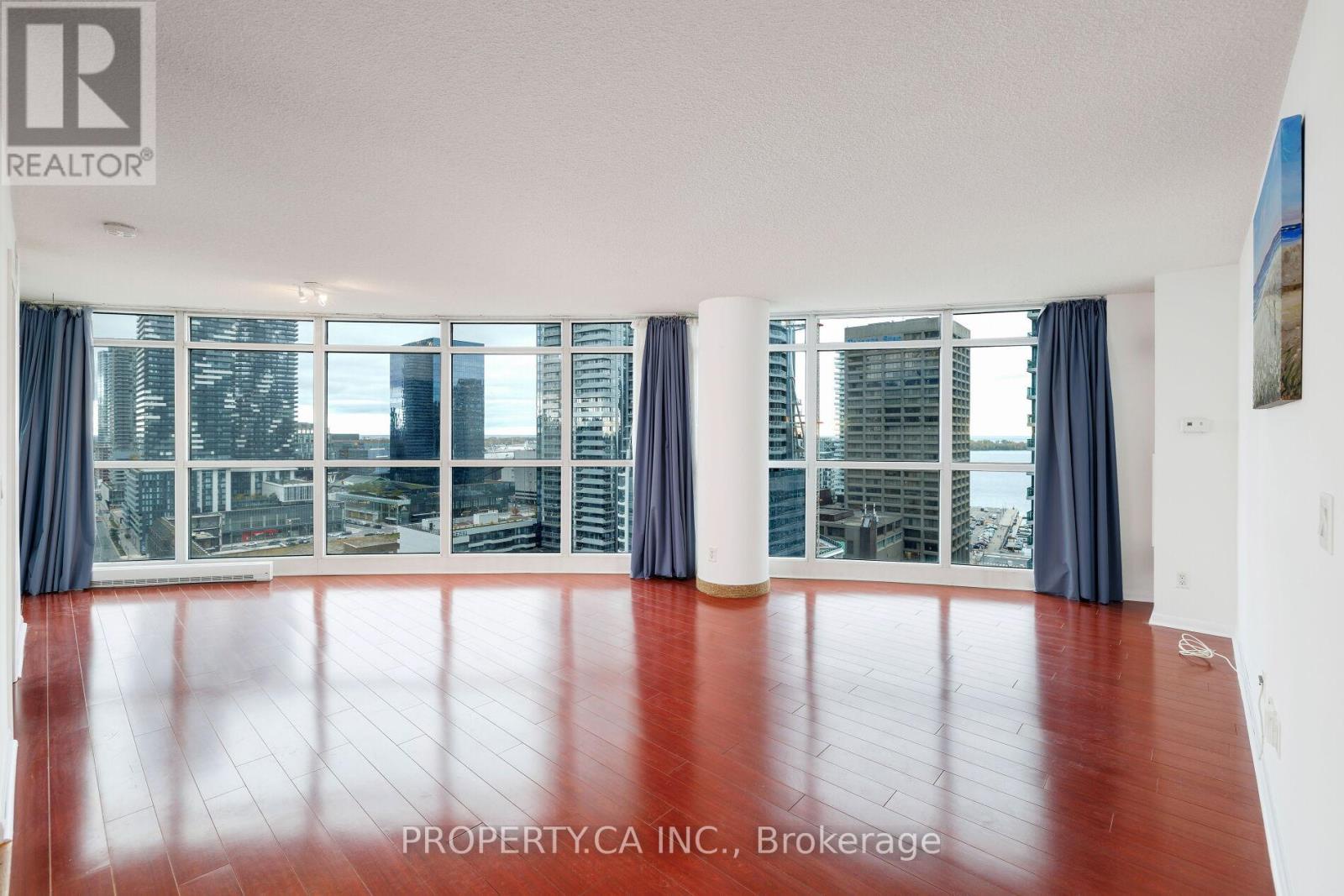 2011 - 18 Yonge Street, Toronto (waterfront Communities), Ontario