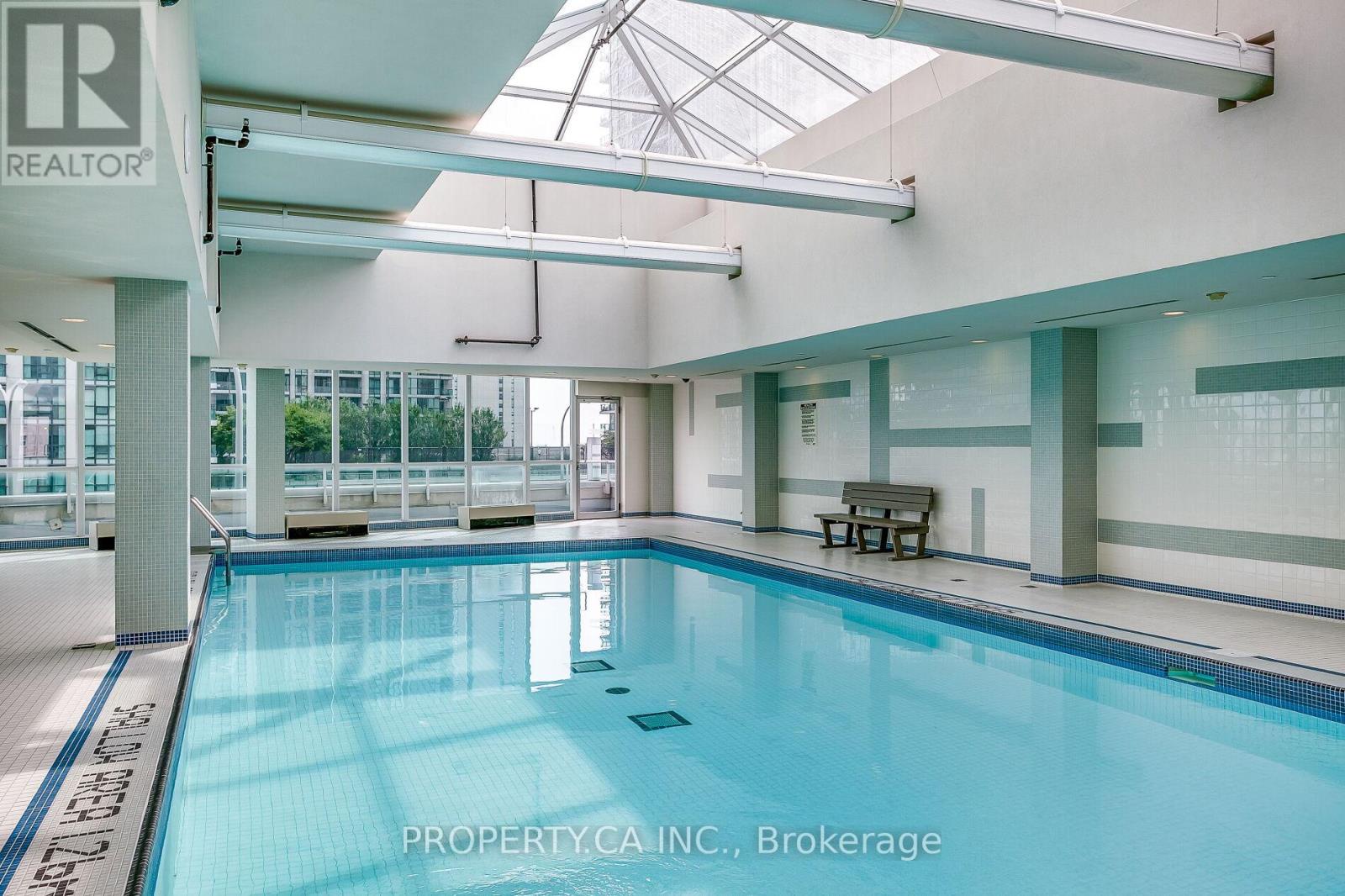 2011 - 18 Yonge Street, Toronto (waterfront Communities), Ontario