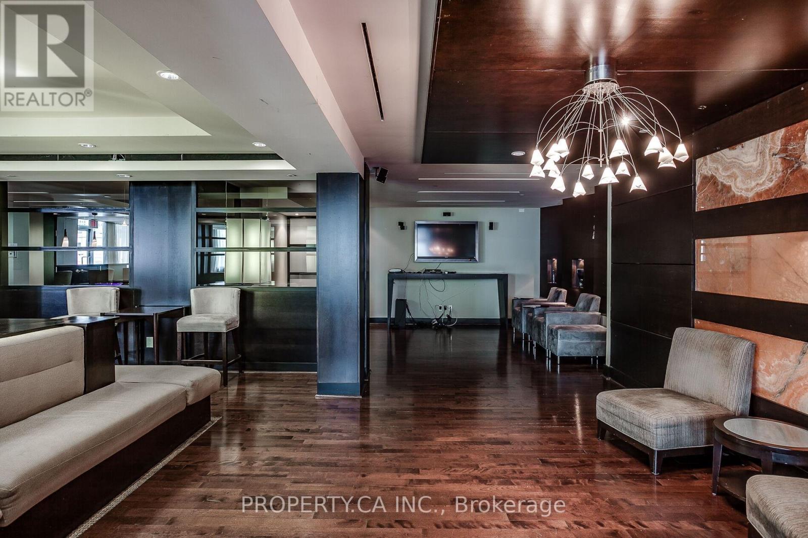 2011 - 18 Yonge Street, Toronto (waterfront Communities), Ontario