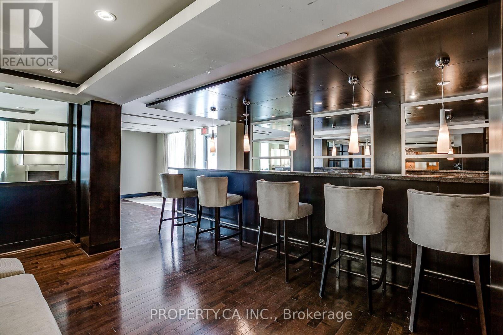 2011 - 18 Yonge Street, Toronto (waterfront Communities), Ontario