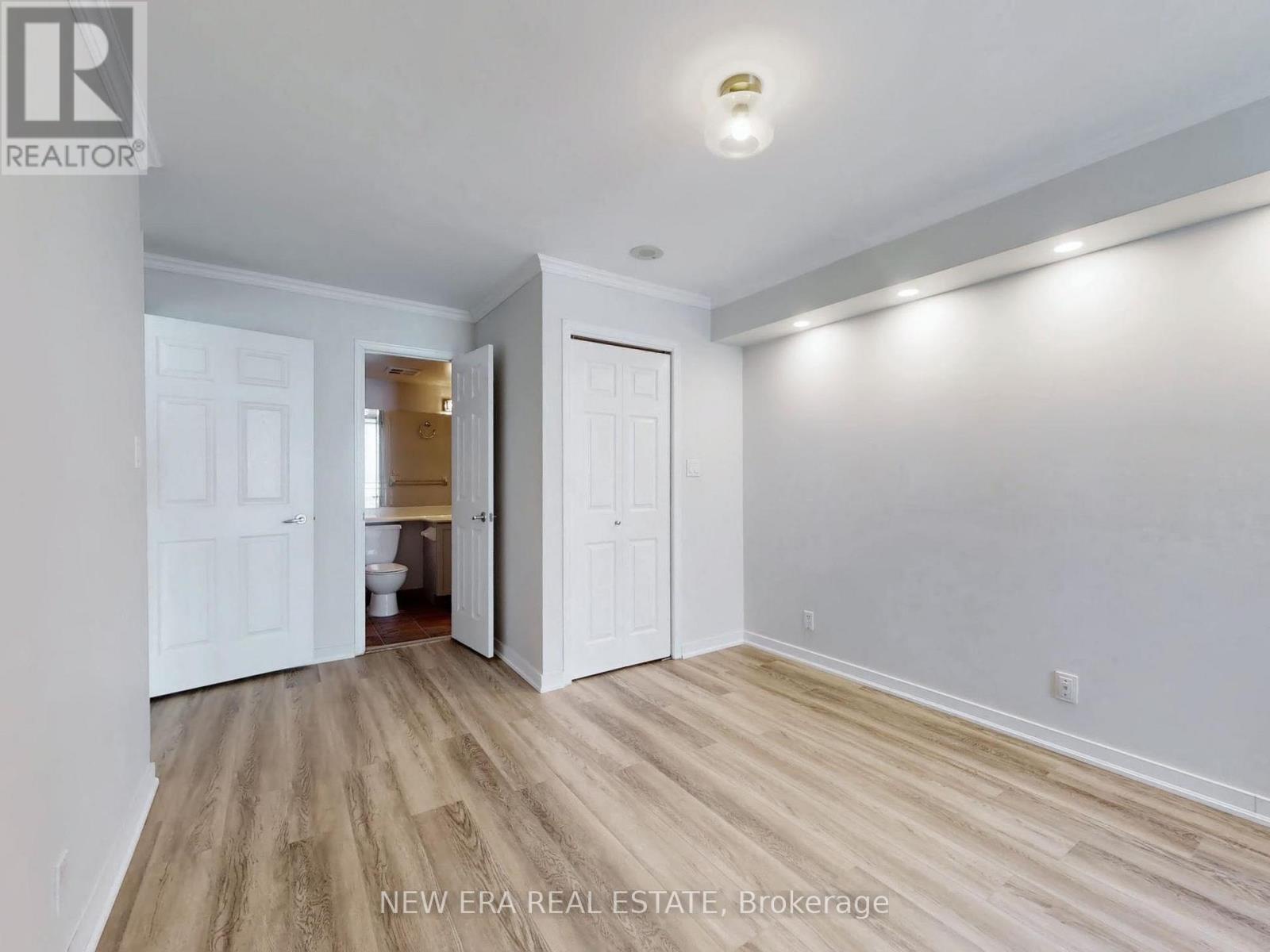 808 - 228 Queens Quay W, Toronto (waterfront Communities), Ontario