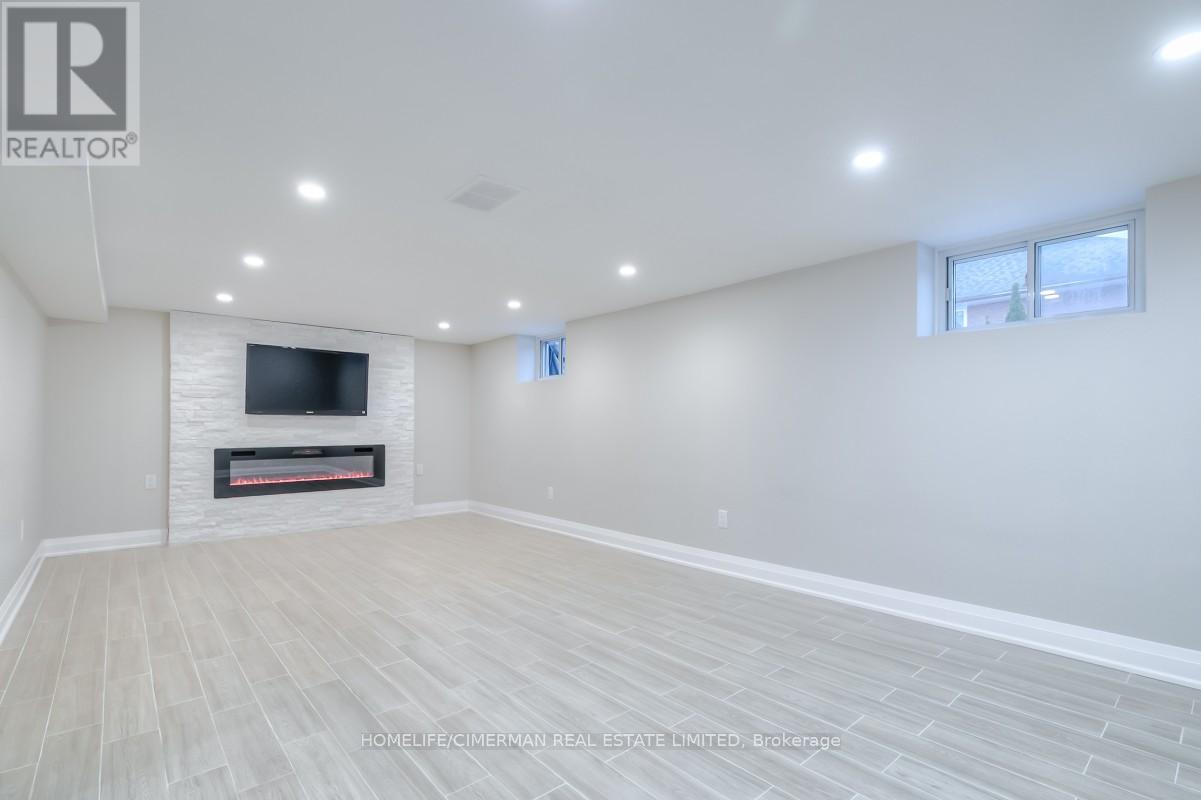 3 Willowhurst Crescent, Toronto (wexford-maryvale), Ontario