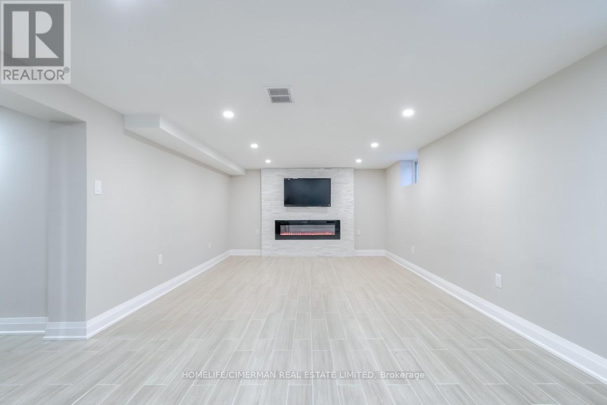 3 Willowhurst Crescent, Toronto (wexford-maryvale), Ontario