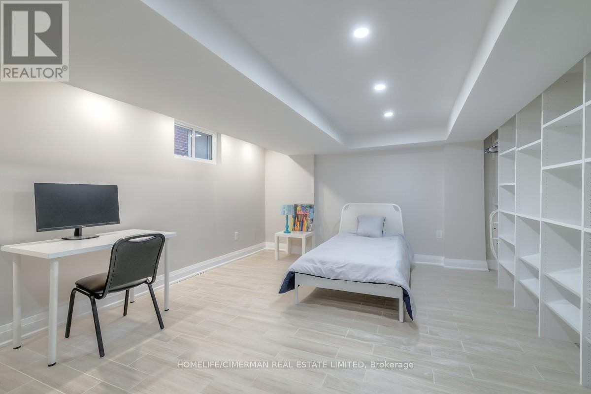 3 Willowhurst Crescent, Toronto (wexford-maryvale), Ontario