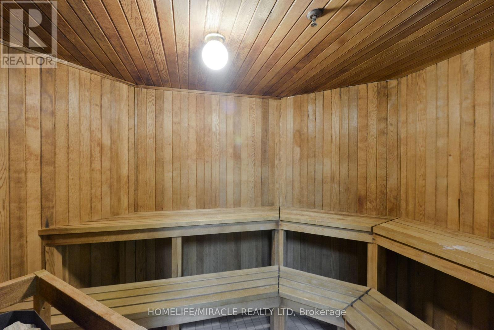 610 - 234 Albion Road, Toronto (elms-old Rexdale), Ontario