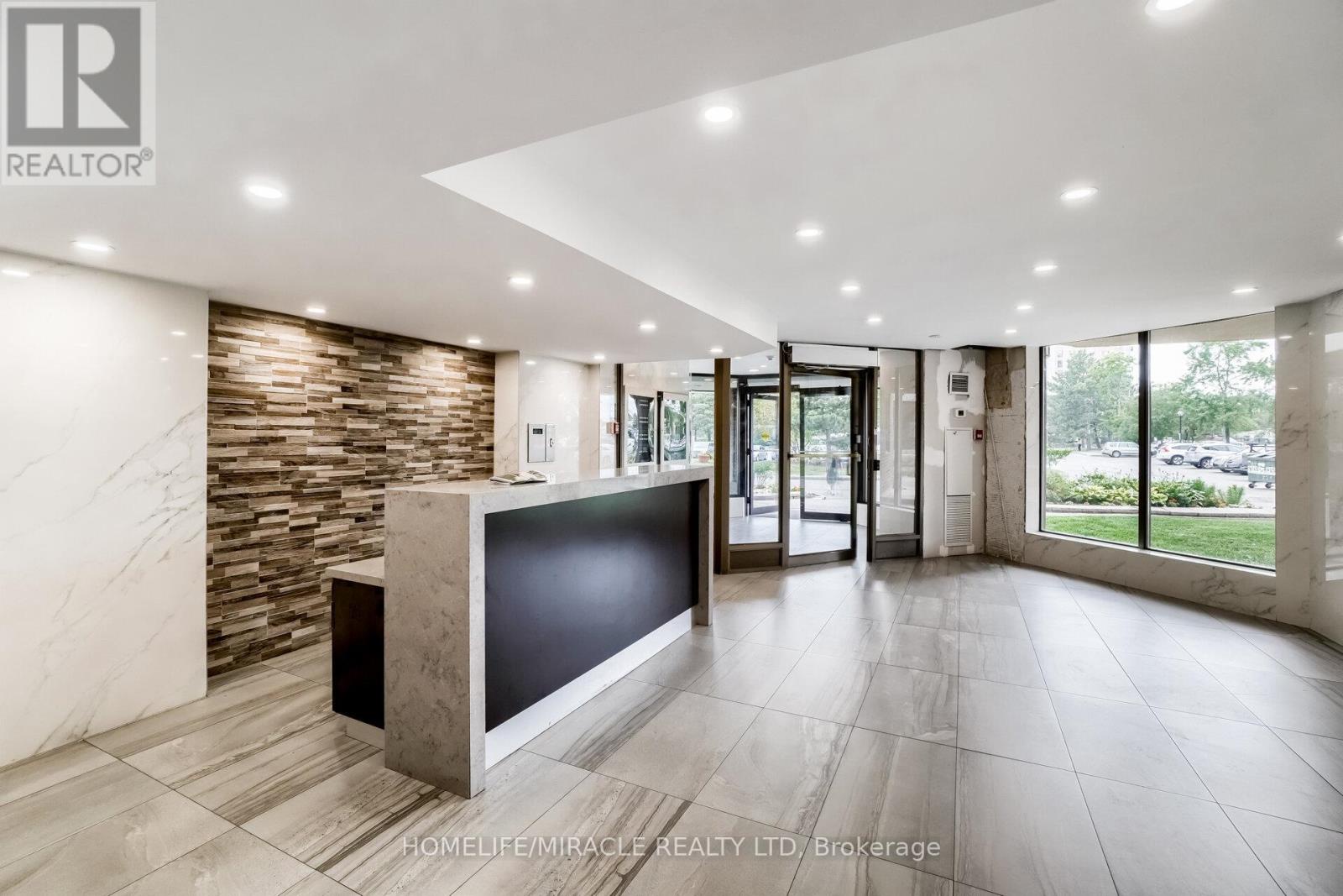 610 - 234 Albion Road, Toronto (elms-old Rexdale), Ontario