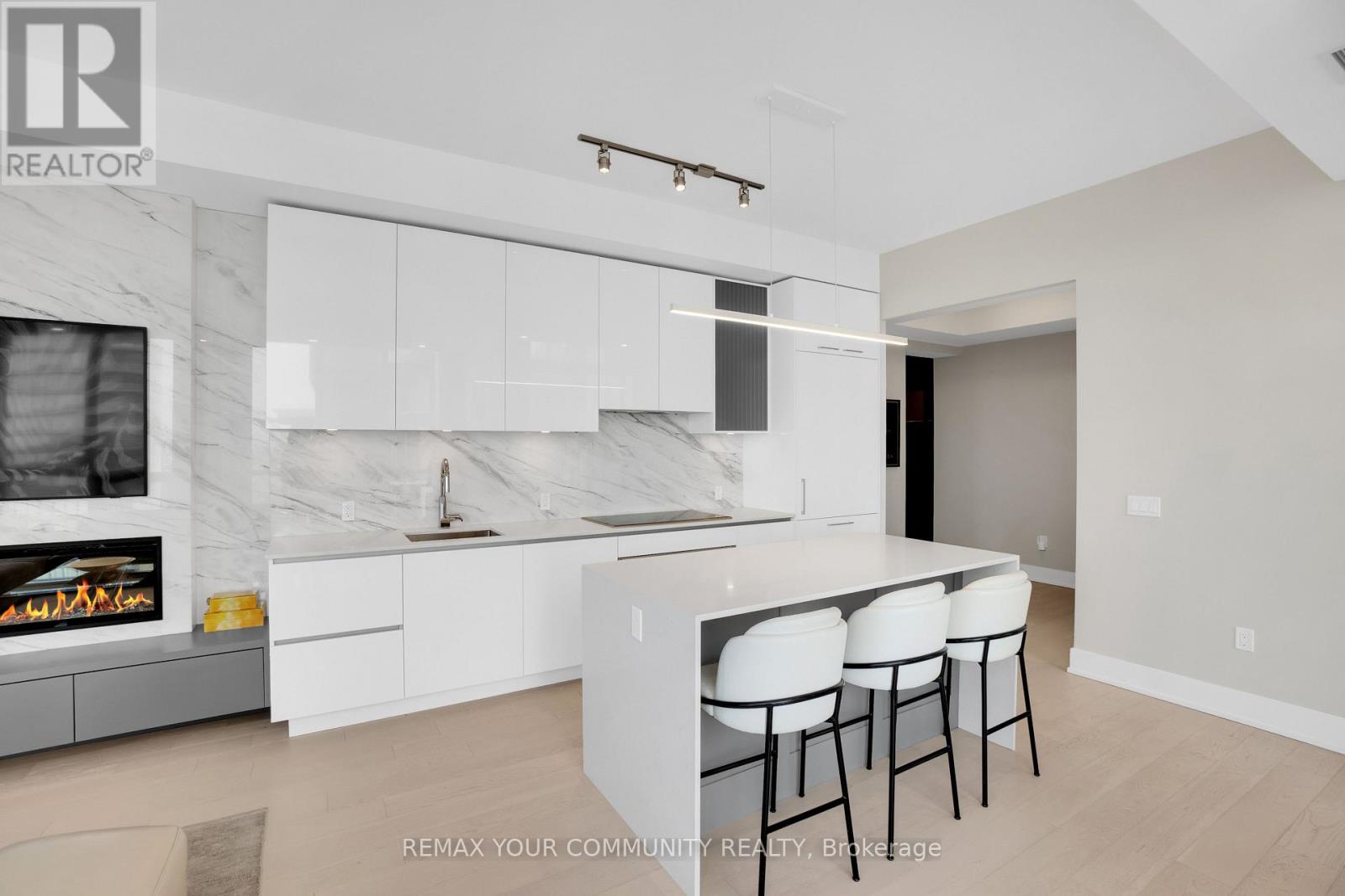 5405 - 1 Yorkville Avenue, Toronto (annex), Ontario