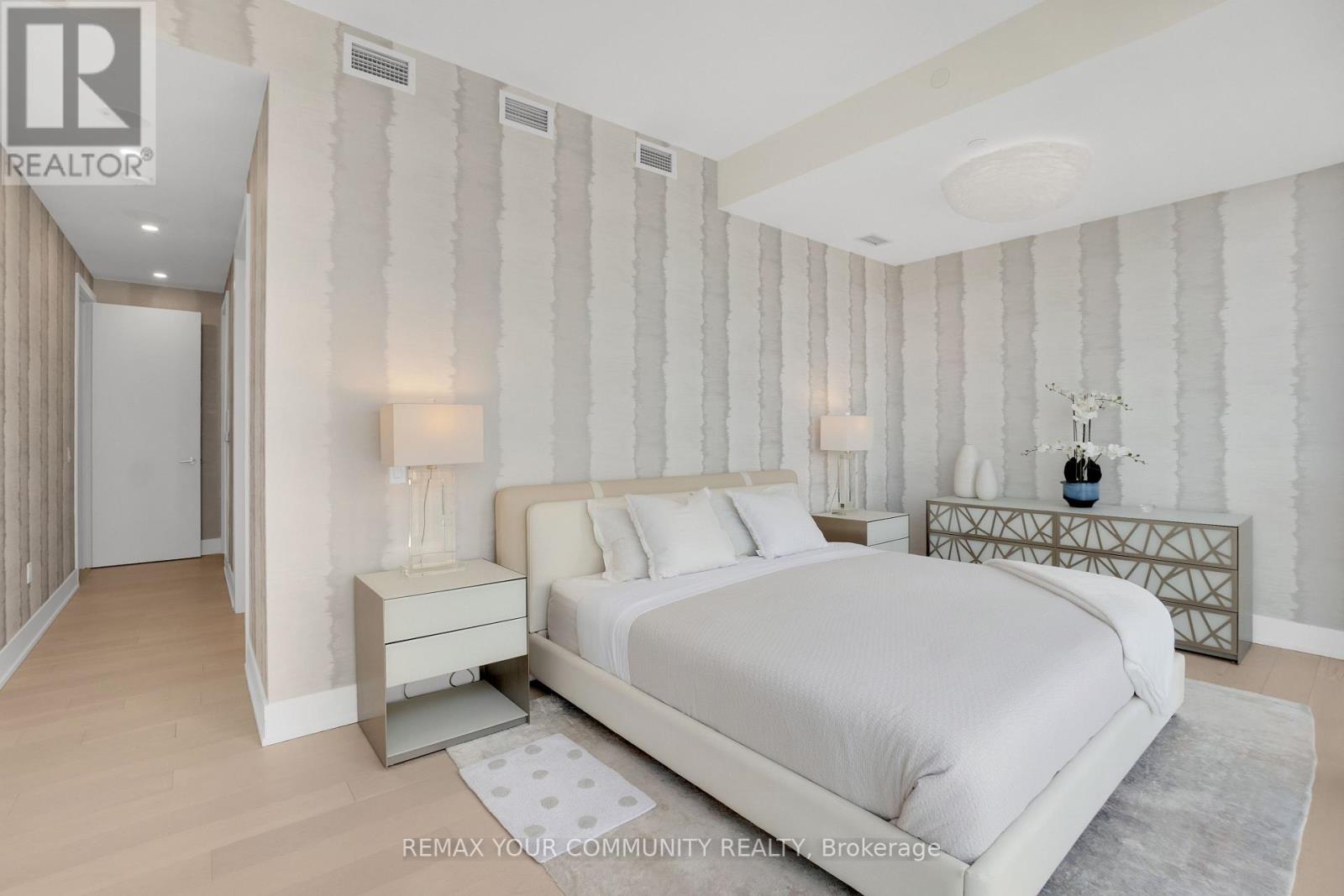 5405 - 1 Yorkville Avenue, Toronto (annex), Ontario