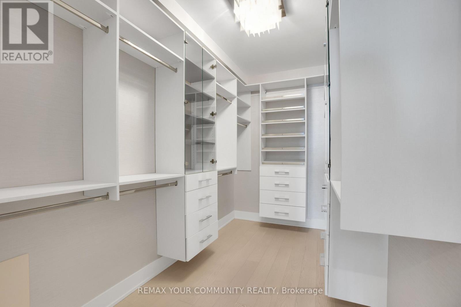 5405 - 1 Yorkville Avenue, Toronto (annex), Ontario