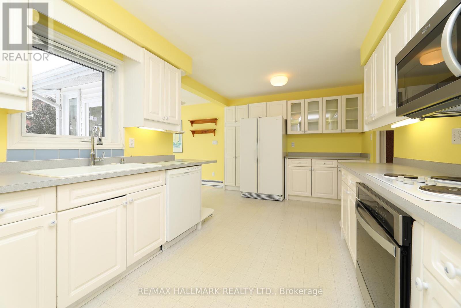 31 Ranchdale Crescent, Toronto (parkwoods-donalda), Ontario