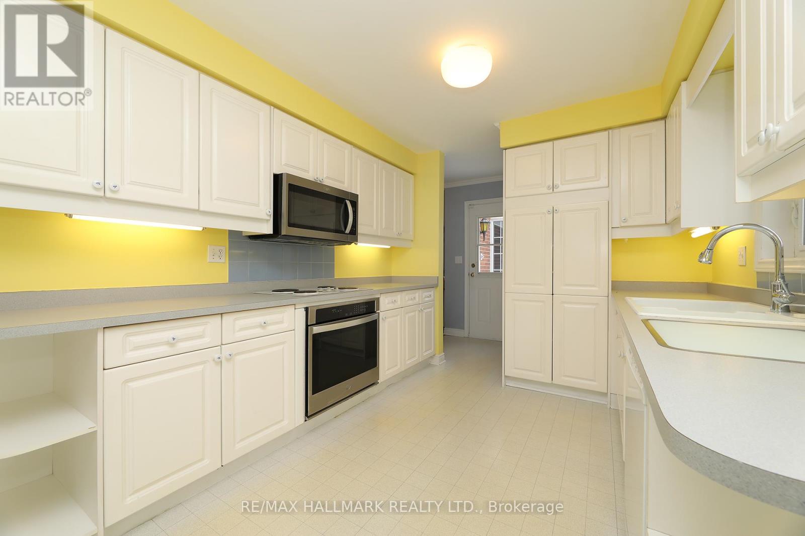 31 Ranchdale Crescent, Toronto (parkwoods-donalda), Ontario