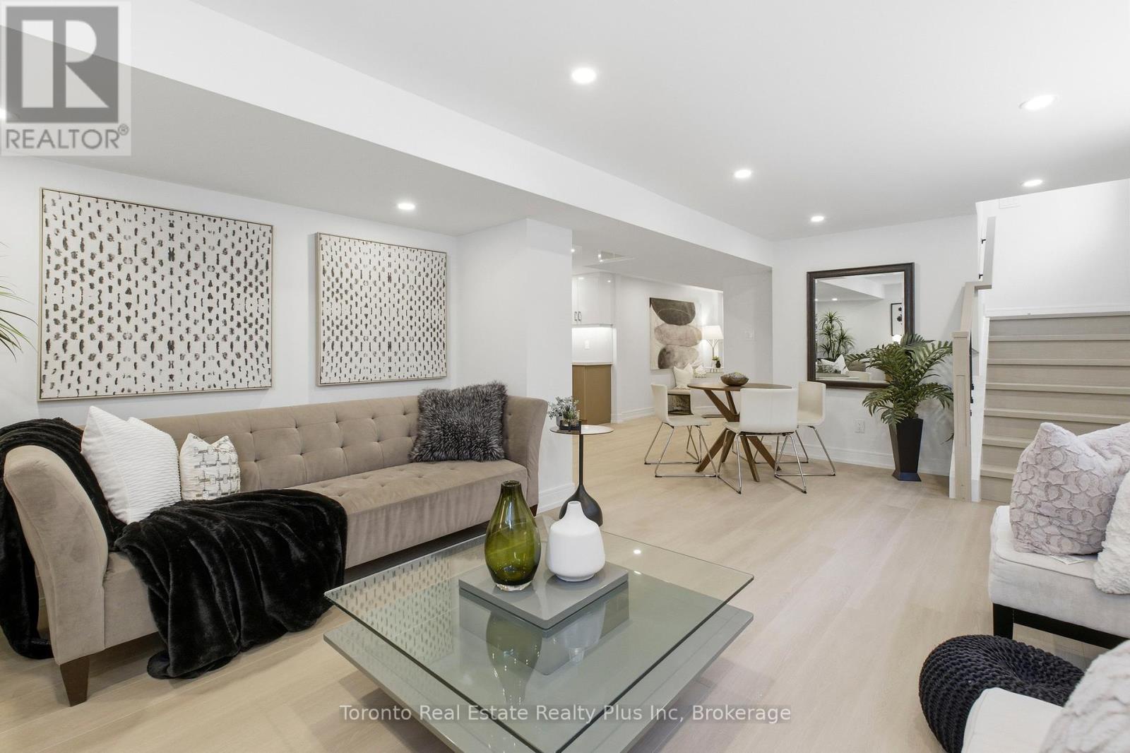 3 Blithfield Avenue, Toronto (bayview Village), Ontario