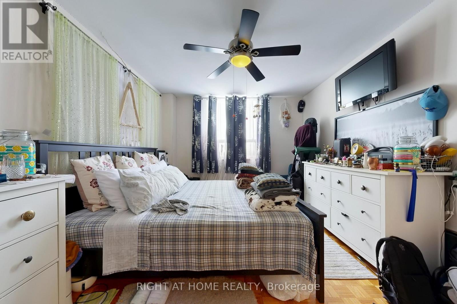 723 - 3460 Keele Street, Toronto (york University Heights), Ontario