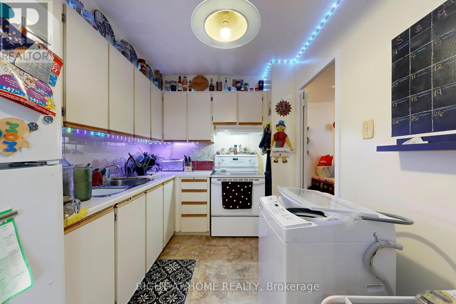 723 - 3460 Keele Street, Toronto (york University Heights), Ontario