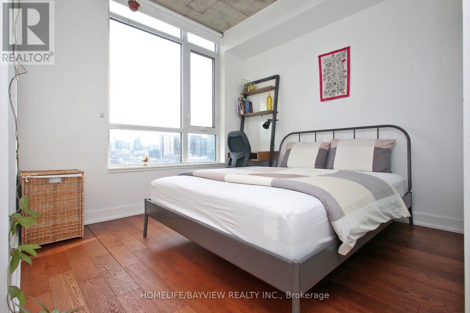 1205 - 20 Minowan Miikan Lane, Toronto (little Portugal), Ontario