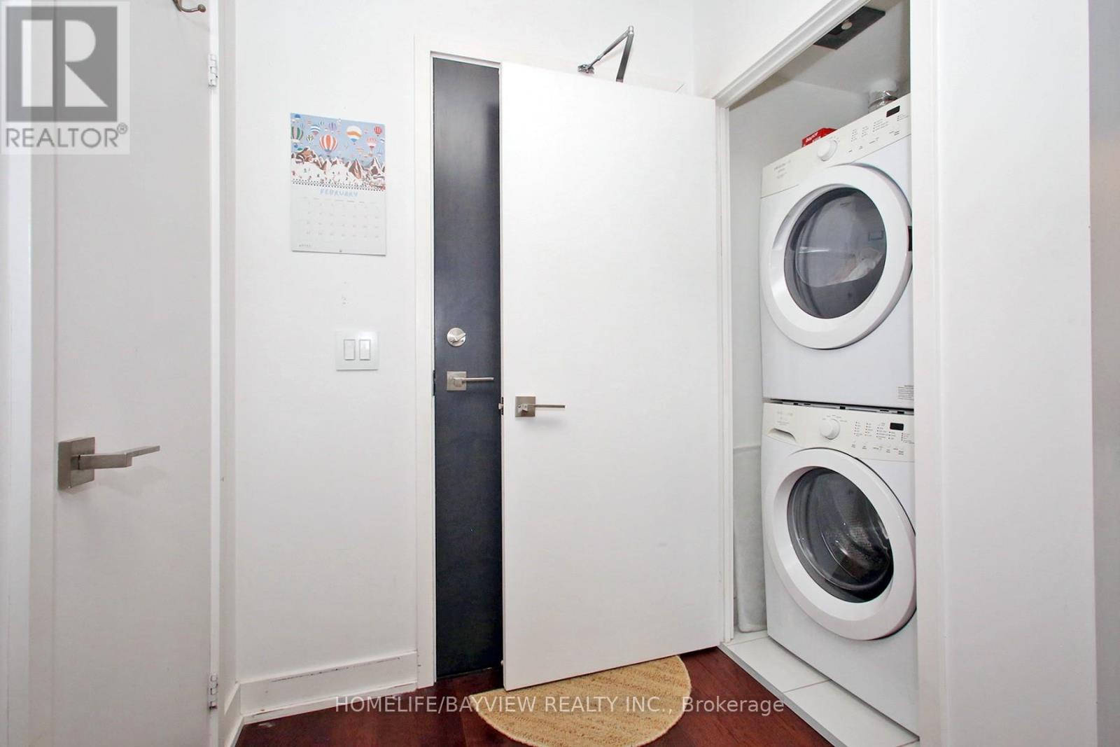 1205 - 20 Minowan Miikan Lane, Toronto (little Portugal), Ontario