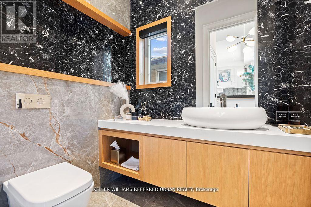 54 Cronin Drive, Toronto (islington-city Centre West), Ontario