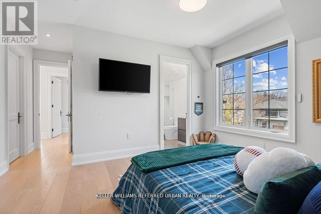 54 Cronin Drive, Toronto (islington-city Centre West), Ontario