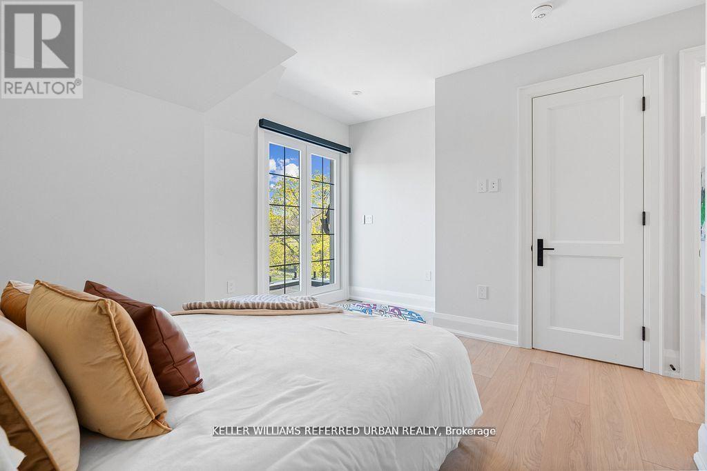 54 Cronin Drive, Toronto (islington-city Centre West), Ontario