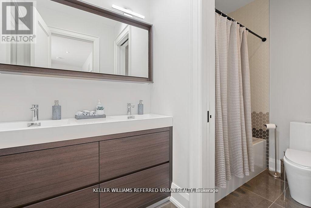 54 Cronin Drive, Toronto (islington-city Centre West), Ontario