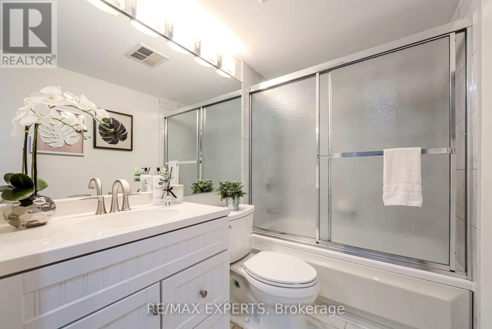 1006 - 942 Yonge Street, Toronto (annex), Ontario