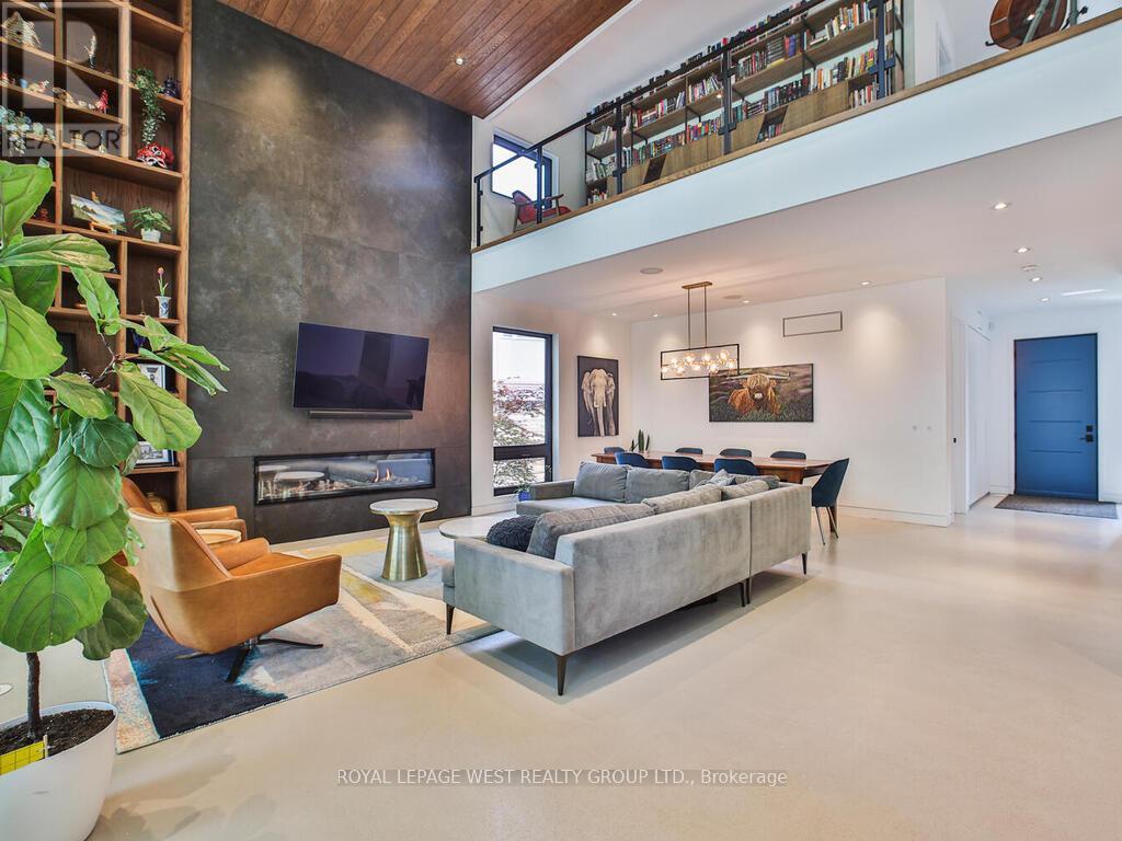 4 Old Oak Road, Toronto (kingsway South), Ontario