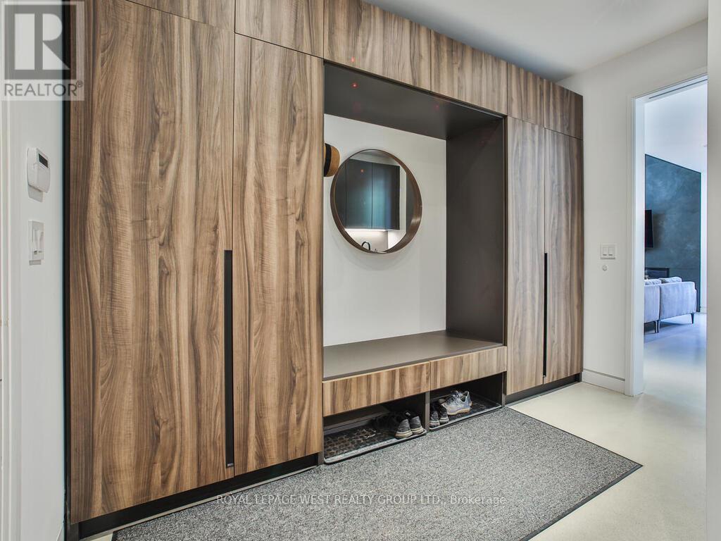 4 Old Oak Road, Toronto (kingsway South), Ontario