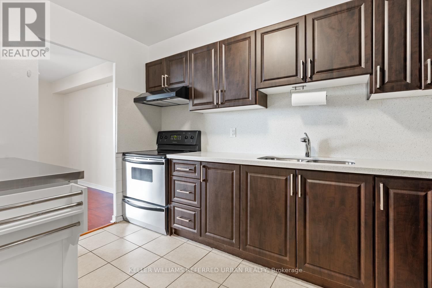 903 - 5 Massey Square, Toronto (crescent Town), Ontario