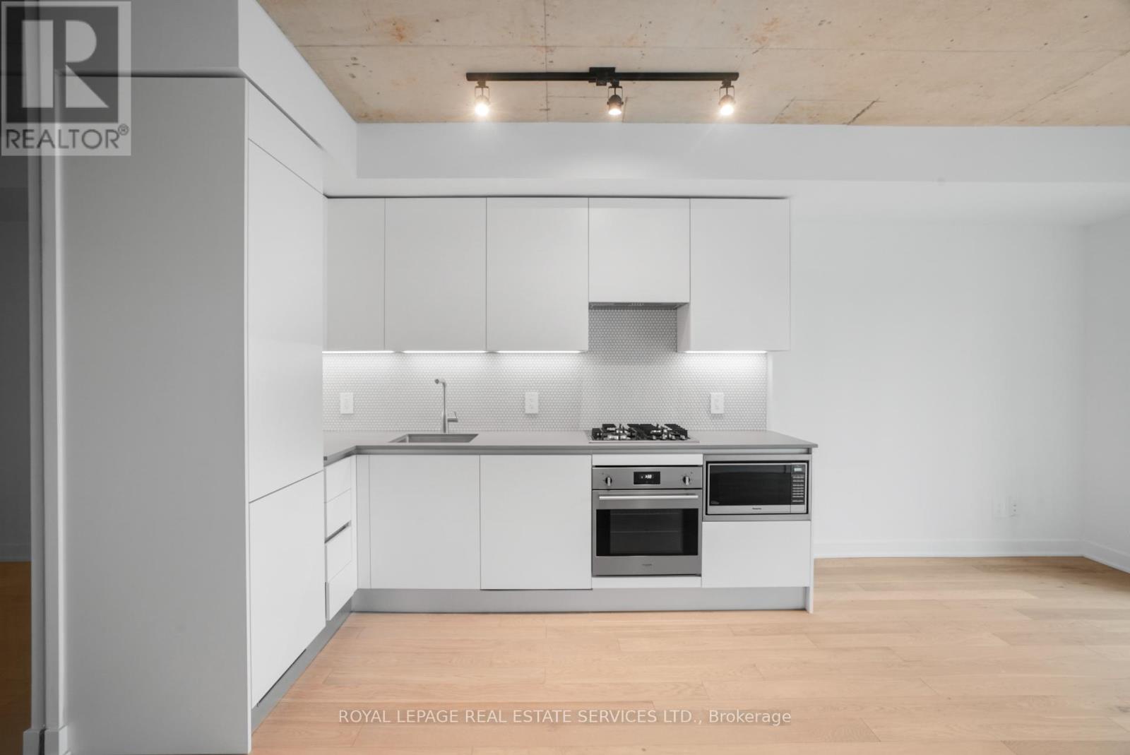 302 - 2720 Dundas Street W, Toronto (junction Area), Ontario