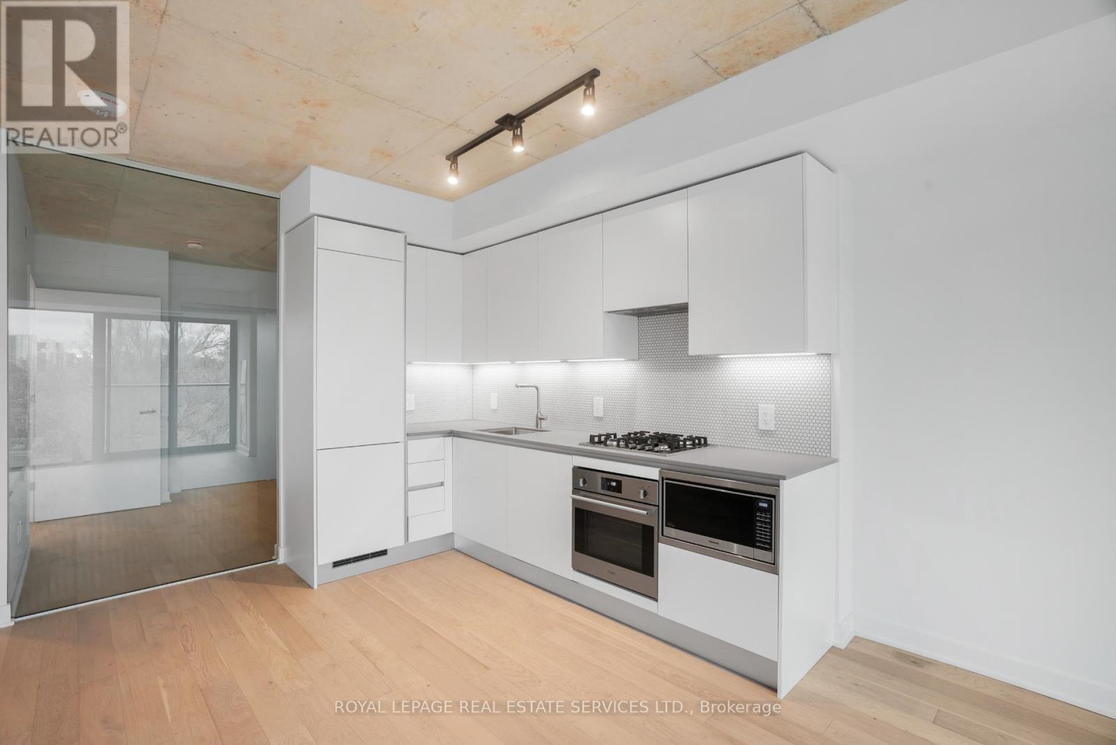 302 - 2720 Dundas Street W, Toronto (junction Area), Ontario