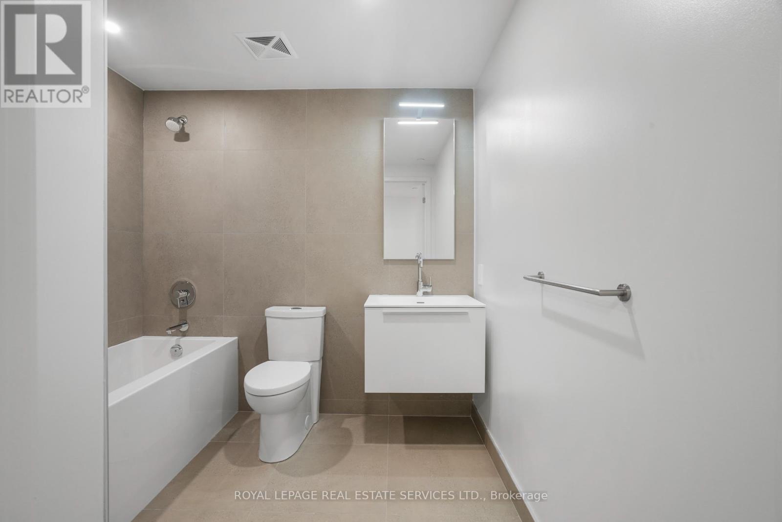 302 - 2720 Dundas Street W, Toronto (junction Area), Ontario