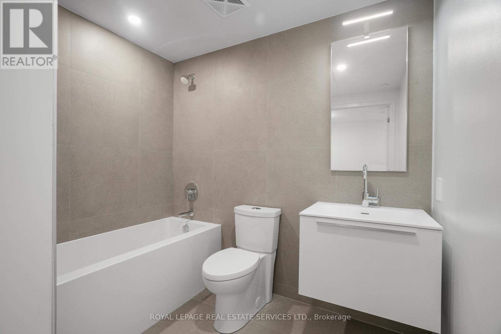 302 - 2720 Dundas Street W, Toronto (junction Area), Ontario