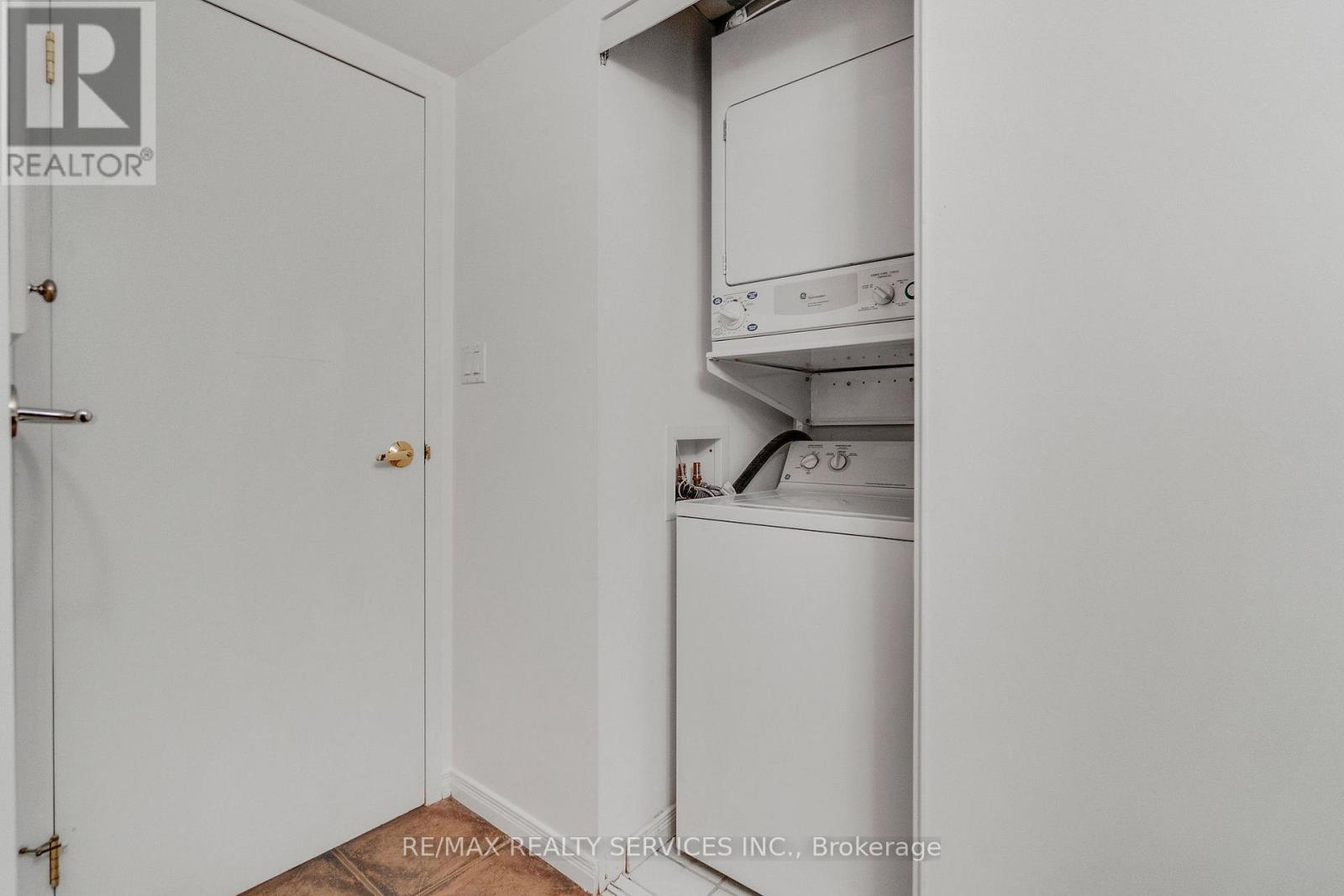 632 - 38 Western Battery Road, Toronto (niagara), Ontario