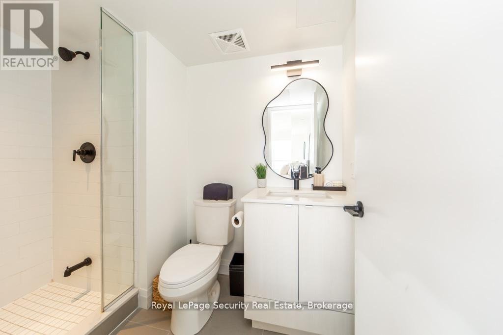 2009 - 1461 Lawrence Avenue W, Toronto (brookhaven-amesbury), Ontario