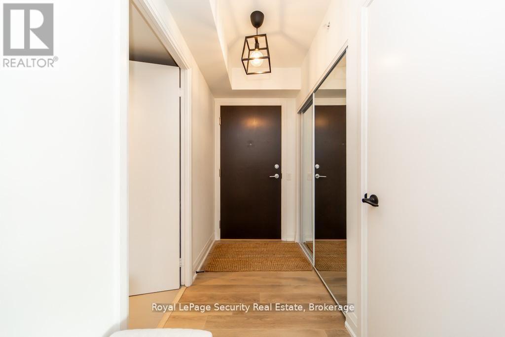 2009 - 1461 Lawrence Avenue W, Toronto (brookhaven-amesbury), Ontario