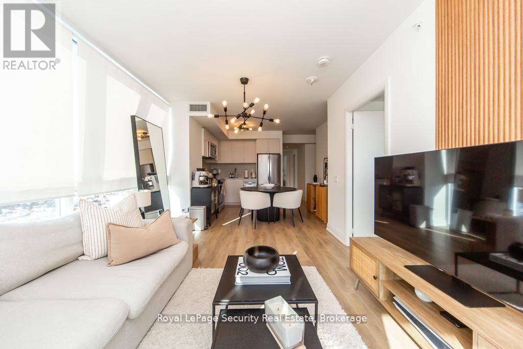 2009 - 1461 Lawrence Avenue W, Toronto (brookhaven-amesbury), Ontario